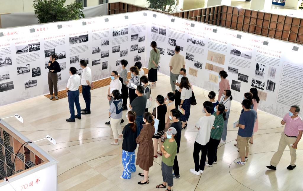 “立德树人”铸根基 “五育并举”谱新篇——纪念同济大学‘劳动建校’70周年专题展览完美揭幕